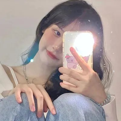 年轻女人